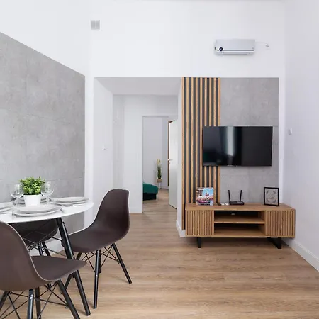 Apartament Bulwary Wislane Celna By Renters Lägenhet *